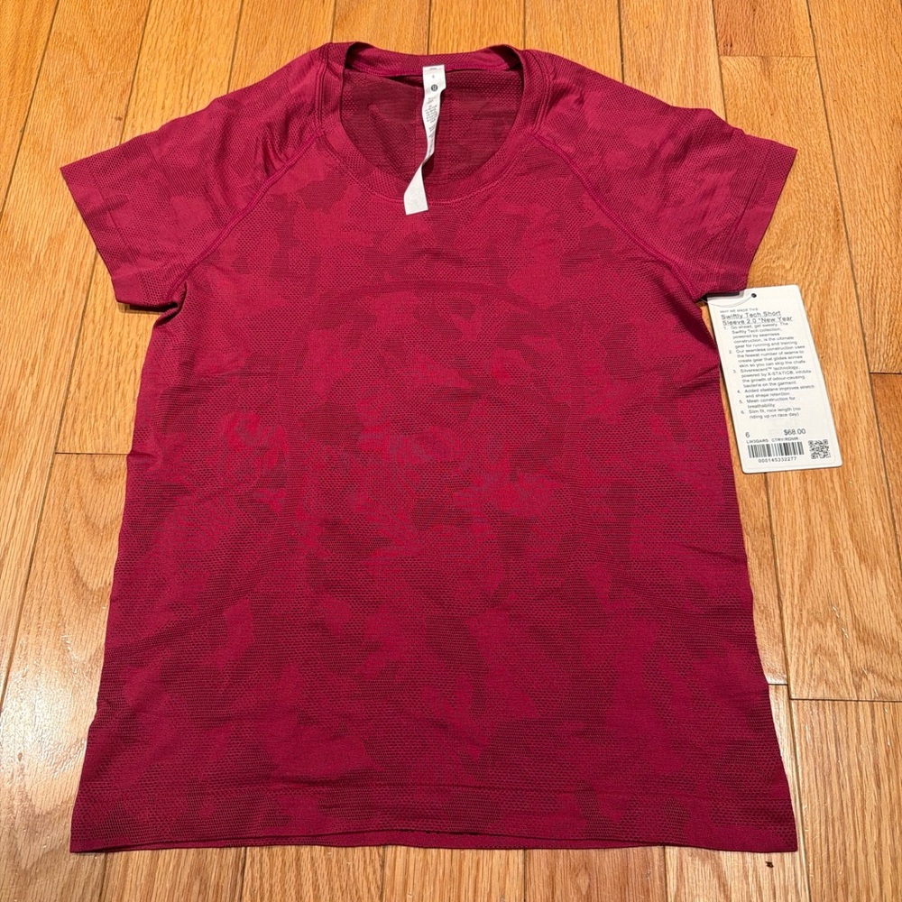 NWT Lululemon Swiftly Tech Short Sleeve 2.0 | New Year | Magenta | Size 6